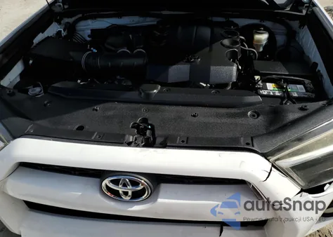 2016 Toyota 4Runner Sr5 z USA, uszkodzony, nr VIN JTEZU5JR6G5142934